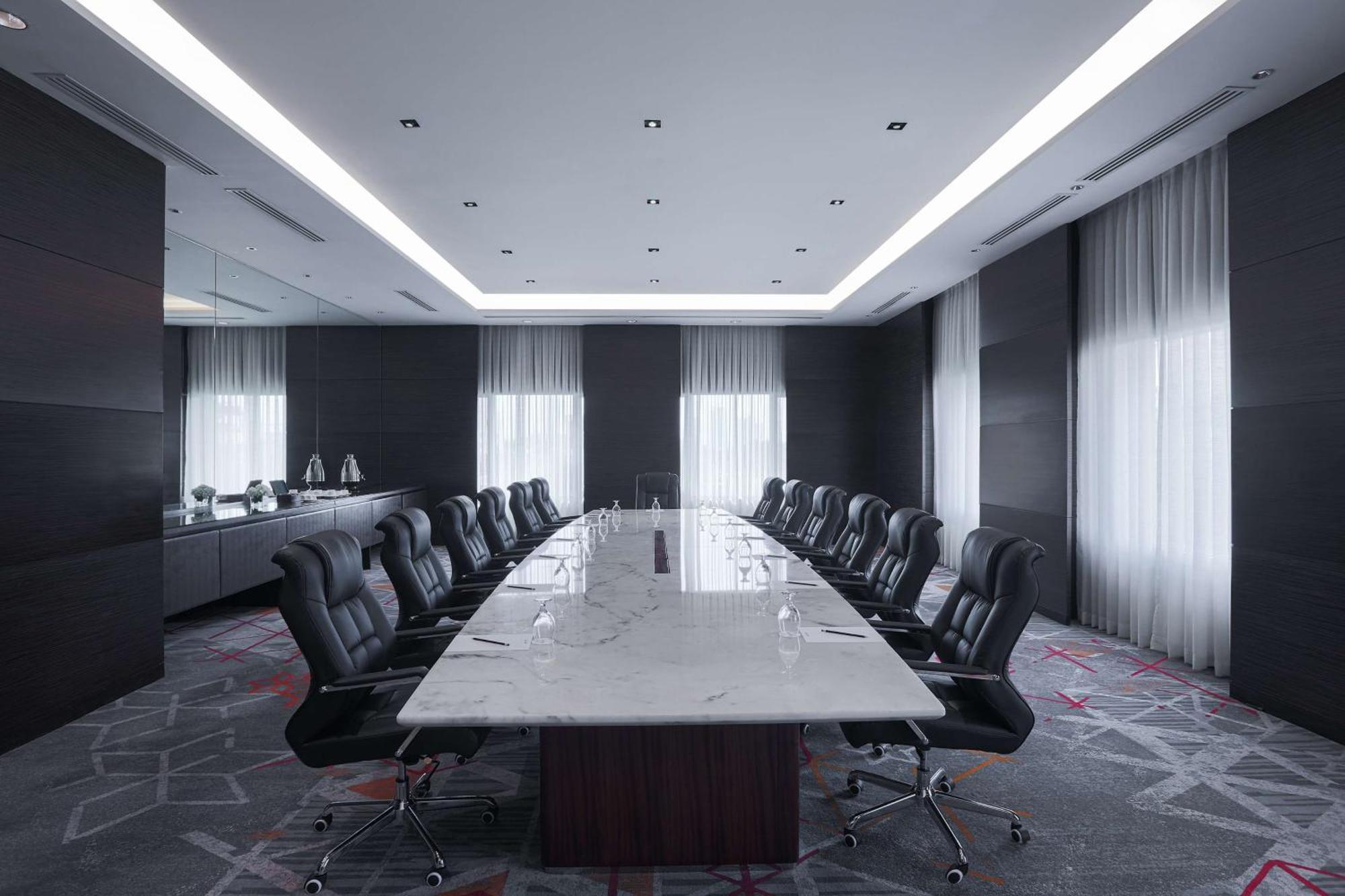 Готель Radisson Blu Cebu Екстер'єр фото Meeting room