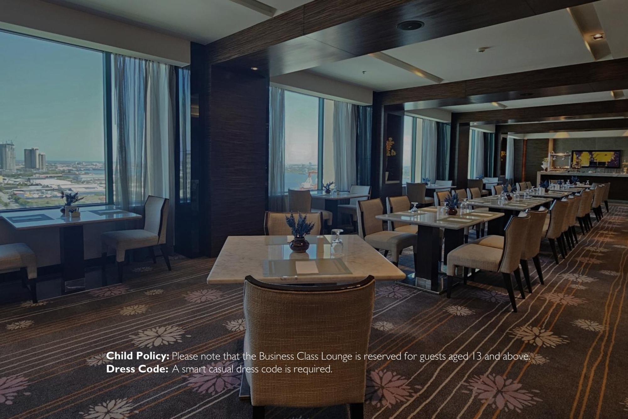 Готель Radisson Blu Cebu Екстер'єр фото The Business Class Lounge at Haneda Airport